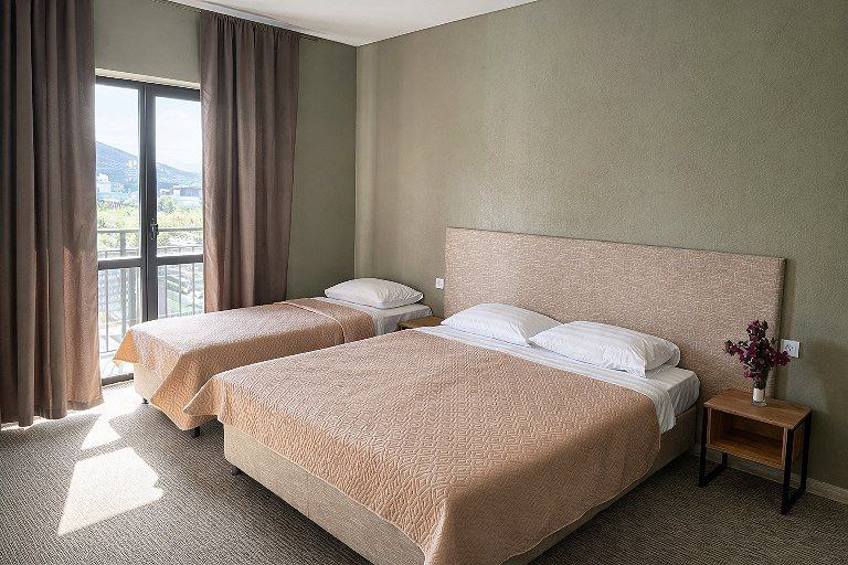 "БУНГАЛО" глэмпинг в горах