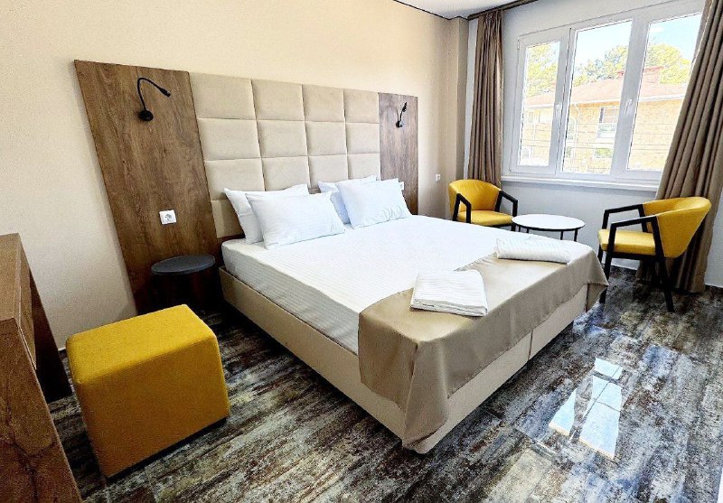 ЛАЗУРИТ НОВЫЙ ОТЕЛЬ С ЗАВТРАКАМИ