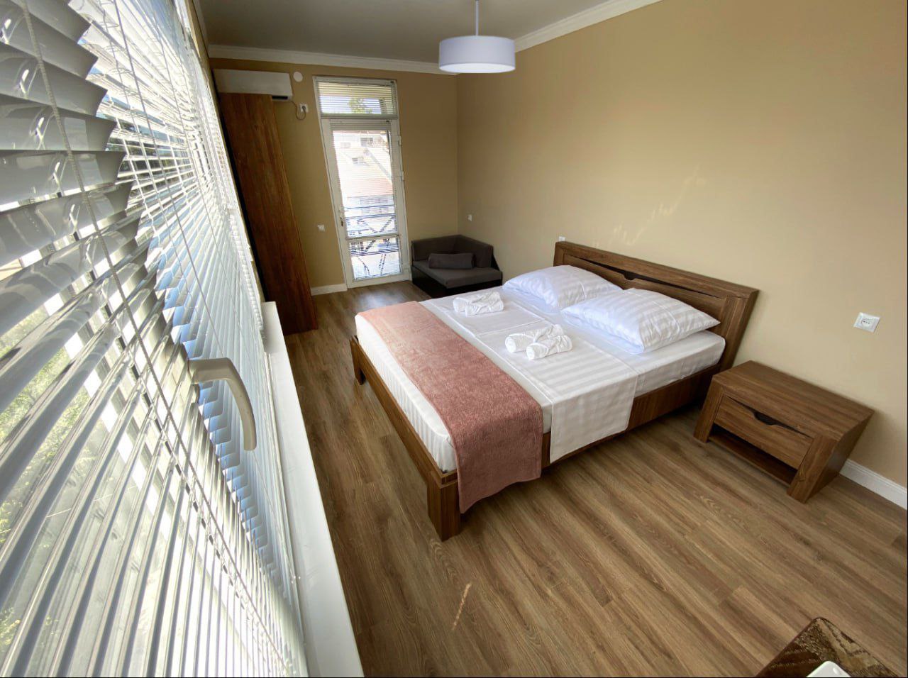 "ПЕСЧАНЫЙ БЕРЕГ" апартаменты