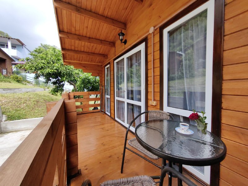 ЗЕЛЕНЫЙ ДВОРИК ДОМИКИ И НОМЕРА