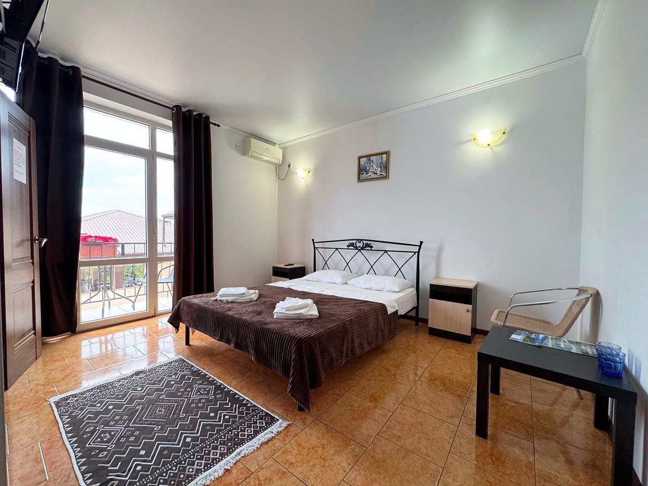 "АКВА" ОТЕЛЬ С БАССЕЙНОМ И ЗАВТРАКАМИ фото 3