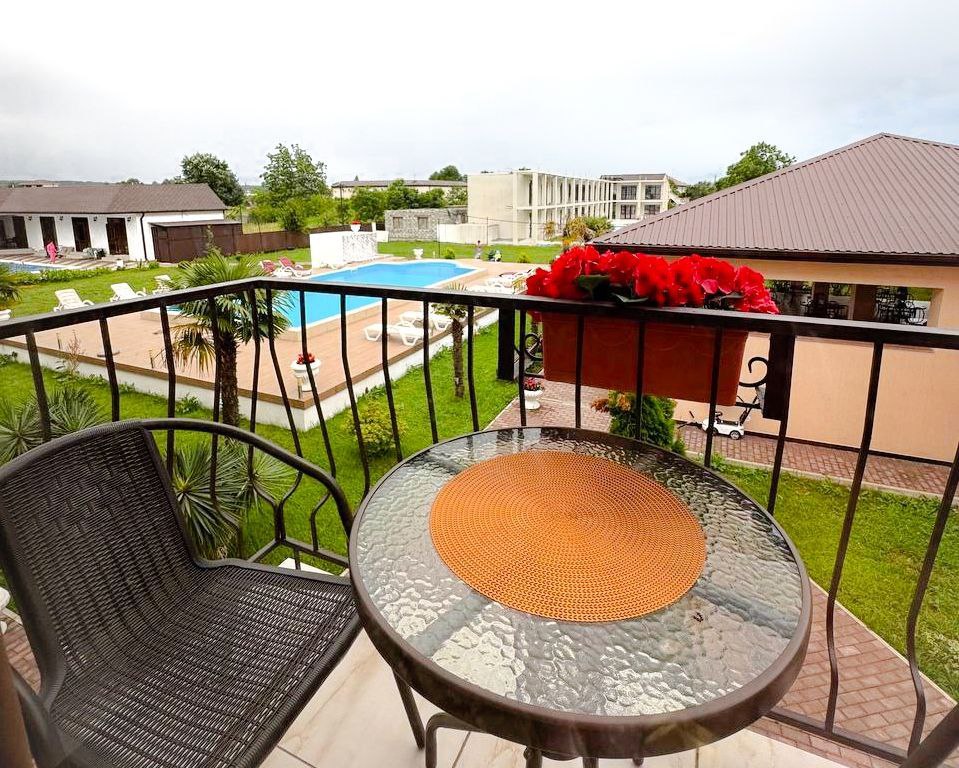 "АКВА" ОТЕЛЬ С БАССЕЙНОМ И ЗАВТРАКАМИ фото 4