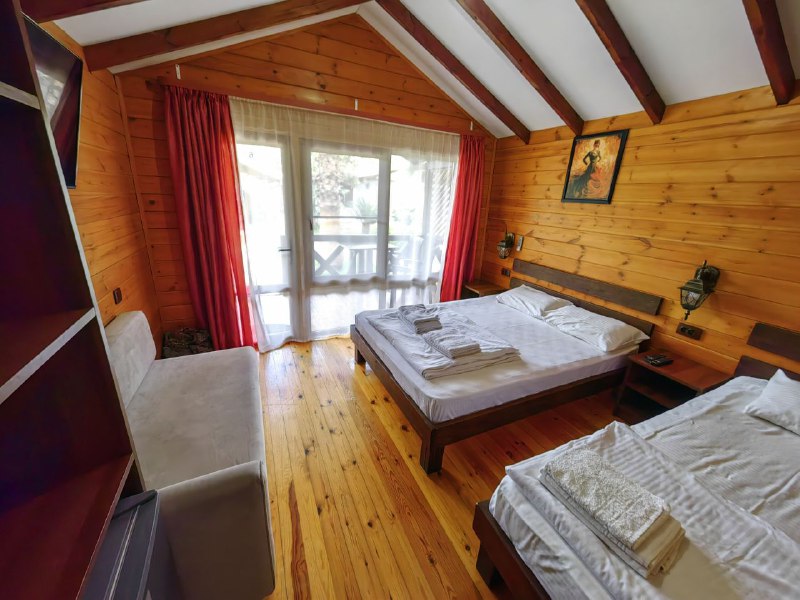 ГРАНТ КОМПЛЕКС ДОМИКОВ С ЗАВТРАКАМИ фото 4