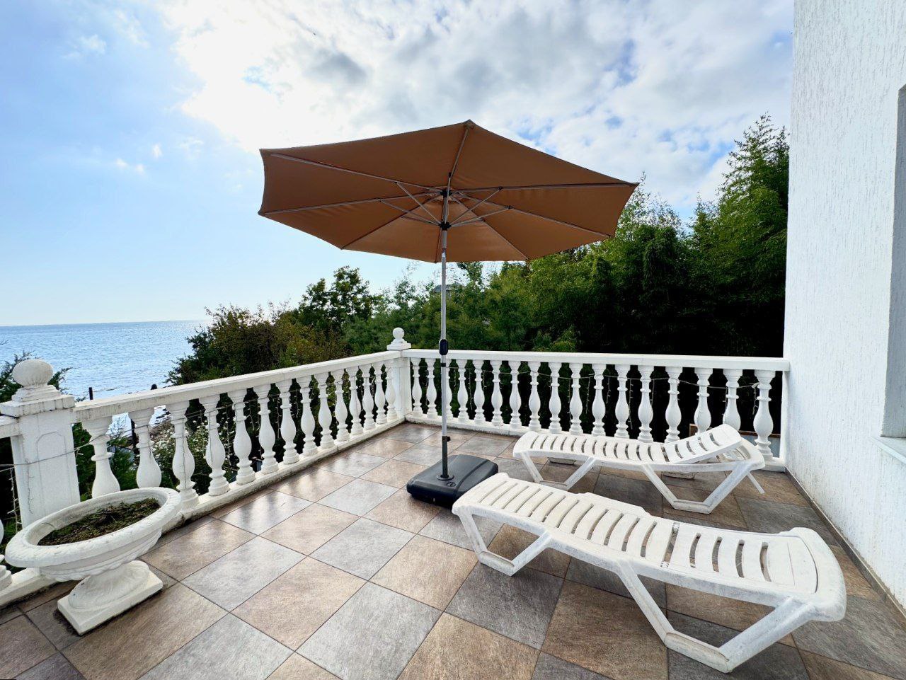 "КАСТЛ" отель с теплым бассейном и видом на море фото 5