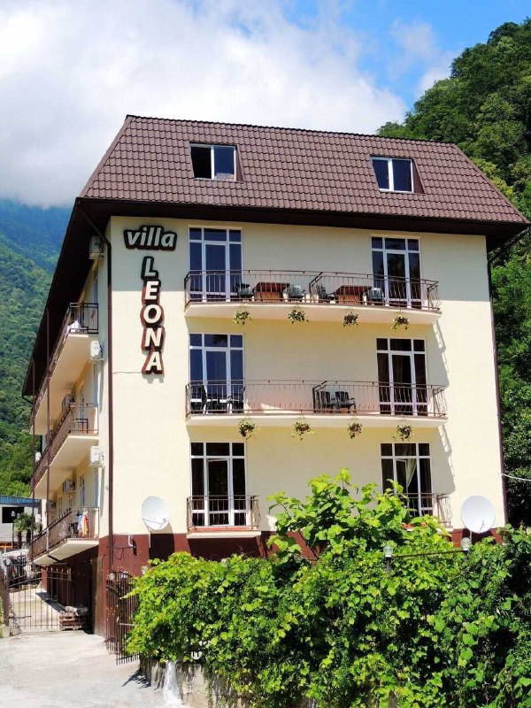 ВИЛЛА ЛЕОНА ОТЕЛЬ С БАССЕЙНОМ, ПИТАНИЕМ И СОБСТВЕННЫМ ПЛЯЖЕМ фото 1