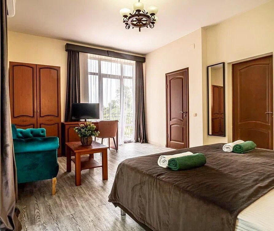 "ВИЛЛА ЛЕОНА" ОТЕЛЬ С БАССЕЙНОМ, ПИТАНИЕМ И СОБСТВЕННЫМ ПЛЯЖЕМ фото 3