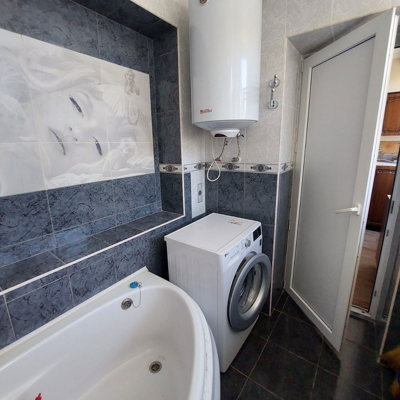 "ЧЕРНОМОРСКАЯ-2" КВАРТИРА 2К фото 6