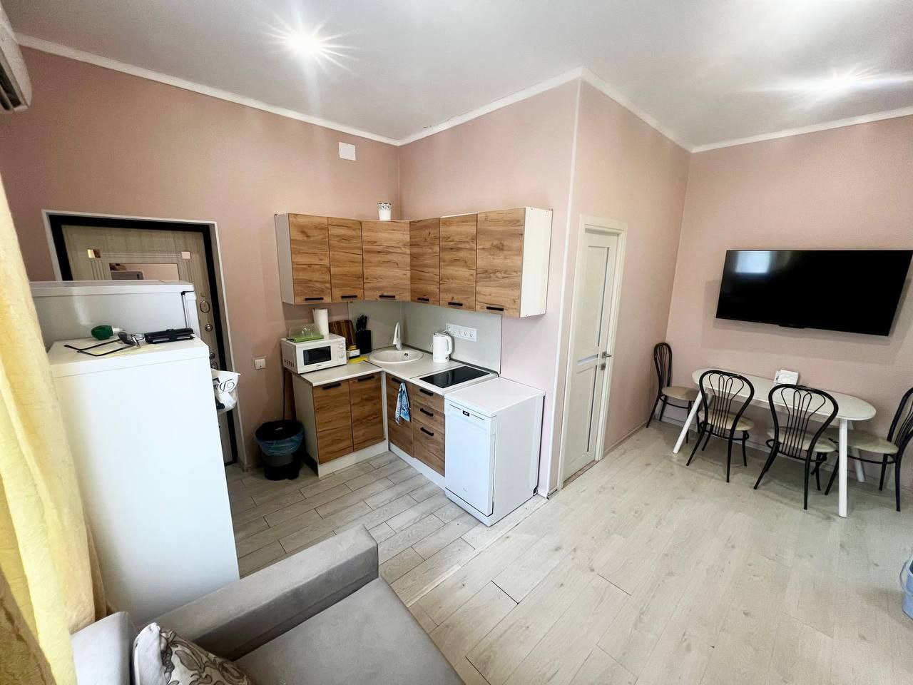 "ТИХАЯ БУХТА" АПАРТАМЕНТЫ СТАНДАРТ НА 5 СПАЛЬНЫХ МЕСТ С ВИДОМ НА ГОРУ фото 2